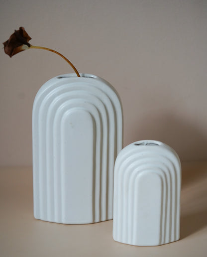 U-Line Vase White (Small)